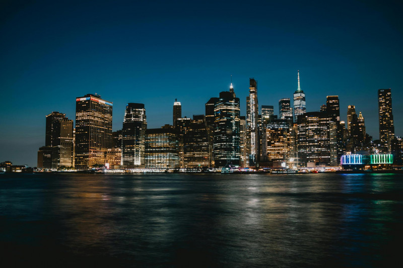 skyline of new york at night